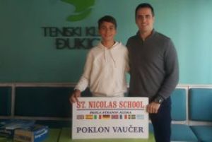 Najboljem članu teniskog kluba Đukić ST NICOLAS SCHOOL je dodelio besplatan kurs stranog jezika